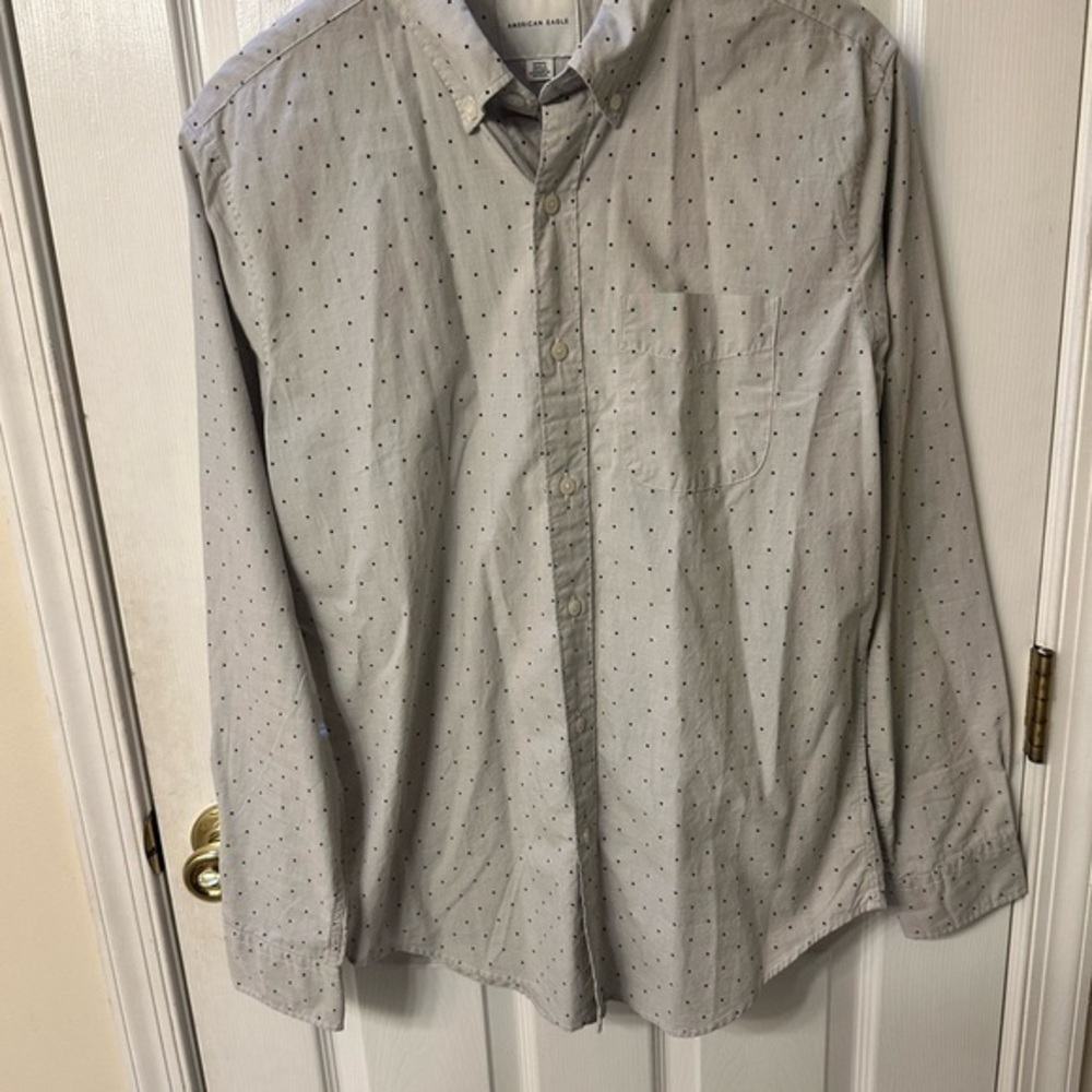 American Eagle Outfitters Gray Casual Button Down Shirt